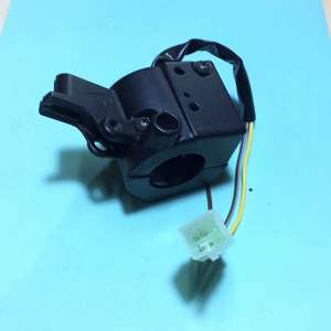 R-568.120 สวิทซ์แฮนด์ DREAM100 NEW ข้างขวา สตาร์ทเท้า 3 สาย (ร่วม กระเป๋า) ข้างขวา