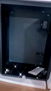 ตู้ใส่เครื่องชาร์จรถยนต์ไฟฟ้า ยี่ห้อ JOLION EV ระบบล็อกด้วยกุญแจ เป็นกระจกนิรภัย แข็งแรง ทนทาน ใช้ได้ทั้งในร่มและกลางแจ้ง