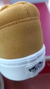Sepatu Vans Comfycush Freshman Honey Gold Marshmallow
