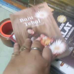 Novel BAJU TEBAL BY.Rizaldi Yusuf