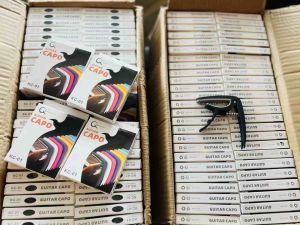 Guitar Capo รุ่น mg-21 สีดำ และสีขาว สำหรับกีตาร์โปร่ง เบส อูคู กีตาร์ไฟฟ้า แถมปิ้คฟรี1อันจร้า ตัวสปริงยืดหยุ่นดีมากๆ