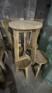 เก้าอี้นั่งสไตล์มินิมอล เก้าอี้ร้านกาแฟ เก้าอี้ขาสามเหลี่ยม เก้าอี้ไม้สัก งานดิบ งานทาสี