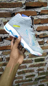 sepatu voly model terbaru sepatu voli wanita