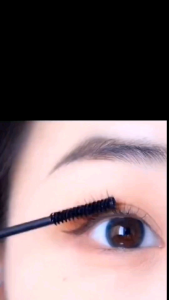 mascara đầu chải thanh mảnh.kháng nước lâu rôi