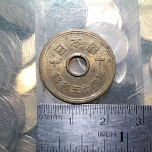 Koin Jepang Koleksi kuno 5 Yen Tahun 1979
