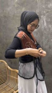 “Meca Vest Brown Cider” - Vest Tenun/Vest Hijab/Vest Kondangan/Vest Brukat/Outer Hijab/Outer Wanita/Outer Batik/Outer Tenun