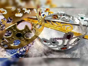 Mahkota Raja & Ratu: Cara Membuat Pesta Crown yang Menyenangkan