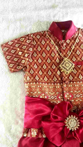 ชุดเด็กชาย เซ็ต2ชิ้น เสื้อแขนสั้นผ้าพิมพ์ทองลายไทย คอ-กระเป๋า ผ้าไหมอิตาลี-โจงกระเบน พร้อม ใส่แถม ผ้าคาดเอวเก๋ๆ