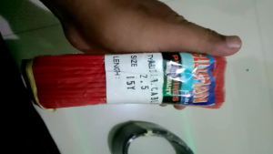 Kabel NYA 2.5mm SILUMAN 15YARD  Warna HITAM DAN MERAH Kawat TEMBAGATunggal Kabel yg biasanya untuk keperluan Instalasi Listrik perumahan  Kualitas Bagus.. tidak mudah terkelupas menjadikan pilihan yg cocok untuk anda