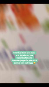 Stiker Dinding Tahan Lama Hello Animals SK9322 (90x60)\r\n\r\n Apa Itu Stiker Dinding Hello Animals?\r\n\r\nStiker dinding Hello Animals adalah produk dekoratif interior yang menampilkan gambar-gambar hewan lucu dan menarik. Stiker ini dibuat dari bahan Pearl Film (PVC) yang mengkilap dan tahan air, sehingga dapat bertahan lama di berbagai permukaan dinding seperti tembok, kayu, triplek, keramik, dan kaca. Stiker dinding Hello Animals sangat cocok untuk menghiasi interior rumah Anda dengan desain unik dan menarik. \r\n\r\n Bahan Pearl Film (PVC) yang Mengkilap dan Tahan Air\r\n\r\nStiker dinding Hello Animals terbuat dari bahan Pearl Film (PVC) yang mengkilap dan tahan air. Bahan ini membuat stiker dinding menjadi lebih awet dan tahan lama, sehingga Anda tidak perlu khawatir tentang stiker yang mudah rusak atau hilang warnanya.\r\n\r\n Mudah Dipasang dan Dilepas Tanpa Merusak Permukaan\r\n\r\nStiker dinding Hello Animals sangat mudah dipasang dan dilepas tanpa merusak permukaan dinding. Anda dapat melepaskan stiker dinding dan menempelkannya kembali tanpa merusak cat atau mengelupas temboknya. Ini membuat stiker dinding menjadi pilihan yang ideal untuk dekorasi interior yang fleksibel dan mudah diubah.\r\n\r\n Kondisi Bidang yang Harus Rata, Tidak Lembab, dan Bertekstur\r\n\r\nSebelum memasang stiker dinding Hello Animals, pastikan kondisi bidang yang akan ditempel stiker sudah rata, tidak lembab, dan tidak bertekstur. Ini akan memastikan hasil akhir yang optimal dan stiker dinding yang tahan lama.\r\n\r\n Cara Menggunakan Stiker Dinding Hello Animals\r\n\r\nBerikut ini adalah langkah-langkah pemasangan stiker dinding Hello Animals:\r\n\r\n1. Bersihkan permukaan dinding yang akan ditempel stiker.\r\n2. Potong stiker dinding sesuai dengan ukuran yang diinginkan.\r\n3. Tempelkan stiker dinding pada permukaan dinding.\r\n4. Tekan stiker dinding secara perlahan untuk memastikan tidak ada gelembung udara.\r\n\r\nUntuk hasil optimal, pastikan kondisi bidang yang akan ditempel stiker sudah rata, tidak lembab, dan tidak bertekstur. Jika stiker dinding sudah tidak digunakan lagi, Anda dapat melepaskannya dengan mudah tanpa merusak permukaan dinding.\r\n\r\n Keunggulan Stiker Dinding Hello Animals\r\n\r\nStiker dinding Hello Animals memiliki beberapa keunggulan yang membuatnya menjadi pilihan yang ideal untuk dekorasi interior:\r\n\r\n- Desain unik dan menarik yang menampilkan gambar-gambar hewan lucu dan menarik.\r\n- Ukuran XL (60 x 90)cm yang cocok untuk ruangan berbagai ukuran.\r\n- Stiker dinding tahan lama untuk interior rumah.\r\n- Bahan Pearl Film (PVC) yang mengkilap dan tahan air.\r\n- Mudah dipasang dan dilepas tanpa merusak permukaan dinding.\r\n\r\nStiker dinding Hello Animals adalah pilihan yang ideal untuk menghiasi interior rumah Anda dengan desain unik dan menarik. Dengan bahan Pearl Film (PVC) yang mengkilap dan tahan air, stiker dinding ini dapat bertahan lama di berbagai permukaan dinding. Selain itu, stiker dinding Hello Animals juga mudah dipasang dan dilepas tanpa merusak permukaan dinding, sehingga Anda dapat mengubah dekorasi interior rumah Anda dengan mudah dan fleksibel.\r\n\r\nJadi, jangan ragu untuk mencoba stiker dinding Hello Animals SK9322 (90x60) sebagai bagian dari dekorasi interior rumah Anda. Dengan desain unik dan menarik, stiker dinding ini akan menambah nilai estetika dan kenyamanan di rumah Anda.