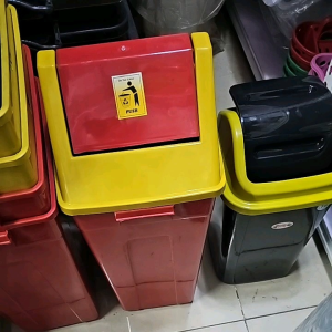 PUSH SWING LID TRASHCAN 28L & 16L . PLASTIC . YELLOW. GREEN. BLUE. RED .BLACK