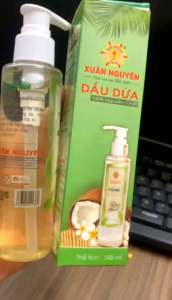 1 Chai Dầu Dừa Ép Lạnh có vòi xịt Xuân Nguyên