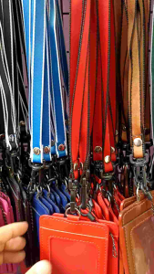 ซองใส่บัตรพนักงาน (1ชิ้น)บัตรประชาชน สายยาวห้อยคอ บัตรสวย2ช่อง สายสวยแข็งแรง มีหลายสีให้เลือก