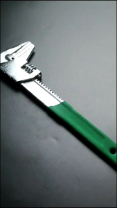 kunci pipa tipe F kunci pembuka mur dan drat multifungsi