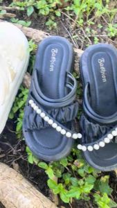 รองเท้าแตะแฟชั่น ตกแต่งไข่มุกคาดสวย ใส่แล้วสวย สไตล์เกาหลี มินิมอล