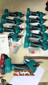 Kéo cắt cành pin 18V Chân Makita phổ thông.Không than-siêu bén