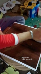 JAM DINDING HIASAN PAJANGAN WALLDECOR DEKORASI POSTER STIKER TEMPEL TEMBOK KEKINIAN