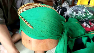 Blangkon Lipat Jogja Koncer Hijau Samurai Kuning