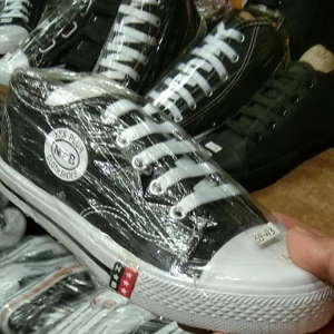 SEPATU SEKOLAH PENDEK N/B IMPORT SDSMPSMA TERLARIS