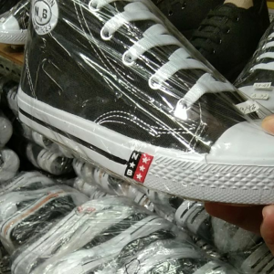 SEPATU SEKOLAH N/B IMPORT HITAM PUTIH SOLL KUNING