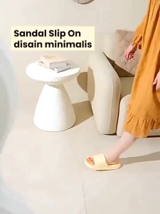 Sandal Slop Jelly Santai Sandal Wanita Pria Sendal Slop Sendal Karet Empuk Anti Selip HSN195