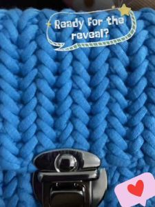 Handmade crochet fabric polyester yarn buckle wallet