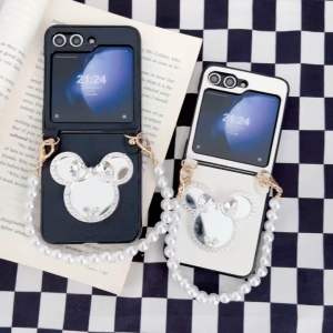 Hardcase Samsung Galaxy Z Flip 5 5G With Cute 3D Minnie Glass and Pearl Bracelet Chain Phone Case For Samsung Galaxy Z Flip 5