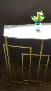 Meja Dekorasi Interior & Minimalis Modern Terbaru