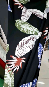 ผ้าม้วน ผ้ายืด นำเข้าจากเกาหลี ตัดแบ่งขายเป็นเมตร หน้ากว้าง60"พื้นดำ ลายสวย เนื้อดี