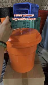 Fruits and vegetables dryer salad spinner perfect for the kitchen
