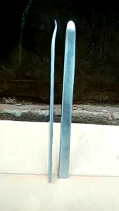 Cukil Ban Bahan Baja: Alat Cukil Ban Berkualitas untuk Perawatan Ban Mobil