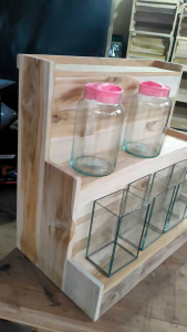 ชั้นวางโหลปลากัด แบบใหม่ ทนทานแข็งแรง ทำจากไม้สัก วางโหล 4*4*8นิ้ว ได้สวยมาก