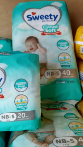Sweety Silver Cloud Soft NB-S 20 Pcs 40 Pcs 3 -8 Kg Popok Bayi Baru Lahir Sekali Pakai Tipe Perekat