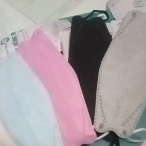 300 chiếc khẩu trang KF94 Tiến Hùng ( 2 MÀU ) ( tối đa 1 thùng )