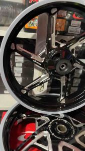 RCB CT600 CNC RIM AEROX V1 V2 BLACK