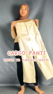 Celana Cargo Wanita Paling Viral di TikTok & Paling Besterller\\n\\n Apa Itu Celana Cargo Wanita Terbaru?\\nCelana cargo wanita terbaru adalah model celana yang populer dan menjadi tren di kalangan wanita. Celana cargo ini memiliki desain trendy dan sering menjadi model viral TikTok, sehingga banyak dicari oleh para pengguna TikTok.\\n\\n Desain Trendy Wanita\\nCelana cargo wanita terbaru hadir dengan desain yang trendi dan modis. Desainnya mencakup berbagai gaya, mulai dari gaya kasual hingga formal. Selain itu, celana cargo ini juga memiliki berbagai warna dan motif yang menarik, sehingga dapat dipadukan dengan berbagai jenis busana.\\n\\n Model Viral TikTok\\nModel celana cargo wanita terbaru sering menjadi model viral TikTok, sehingga banyak dicari oleh para pengguna TikTok. Model-model ini biasanya memiliki desain yang unik dan menarik, sehingga mudah menjadi tren di media sosial.\\n\\n Bagaimana Memilih Celana Cargo Wanita Terbaik?\\nUntuk memilih celana cargo wanita terbaik, ada beberapa tips yang dapat Anda ikuti. Berikut ini adalah beberapa tips yang dapat membantu Anda dalam memilih celana cargo wanita terbaik.\\n\\n Tips Memilih Celana Cargo Paling Dicari\\nUntuk memilih celana cargo wanita paling dicari, Anda dapat mempertimbangkan beberapa hal, seperti desain, bahan, ukuran, dan harga. Selain itu, Anda juga dapat mencari ulasan dari pengguna lain untuk mengetahui kualitas dan kepuasan pengguna terhadap celana cargo tersebut.\\n\\n Celana Cargo Wanita Terbaru\\nCelana cargo wanita terbaru hadir dengan berbagai model dan desain yang trendi. Anda dapat memilih celana cargo wanita terbaru sesuai dengan gaya dan selera Anda. Selain itu, Anda juga dapat mempertimbangkan faktor-faktor lain, seperti bahan, ukuran, dan harga, saat memilih celana cargo wanita terbaru.\\n\\n Cara Menggunakan Celana Cargo Wanita dengan Stilis\\nUntuk menggunakan celana cargo wanita dengan stilis, ada beberapa tips yang dapat Anda ikuti. Berikut ini adalah beberapa tips yang dapat membantu Anda dalam menggunakan celana cargo wanita dengan stilis.\\n\\n Padu Padan Celana Cargo Wanita\\nUntuk padu padan celana cargo wanita, Anda dapat mempertimbangkan beberapa hal, seperti warna, motif, dan jenis busana. Selain itu, Anda juga dapat mencoba berbagai gaya, mulai dari gaya kasual hingga formal, untuk mendapatkan padu padan yang sesuai dengan gaya dan selera Anda.\\n\\n Tips Mengenakan Celana Cargo Wanita\\nUntuk mengenakan celana cargo wanita dengan stilis, Anda dapat mempertimbangkan beberapa hal, seperti model, ukuran, dan cara mengenakannya. Selain itu, Anda juga dapat mencoba berbagai gaya, mulai dari gaya kasual hingga formal, untuk mendapatkan penampilan yang sesuai dengan gaya dan selera Anda.\\n\\nDengan memahami informasi di atas, Anda dapat memilih dan menggunakan celana cargo wanita terbaru dengan baik dan sesuai dengan gaya dan selera Anda. Selamat mencoba!\n}