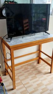 ชั้นวางทีวี กดสั่งครั้งละ 1 รหัสสินค้ากระเบื้อง 2 แผ่น 1 ชั้น42 * 82 ความสูง 74 cm น้ำหนัก 12 กิโลกรัม สินค้าประกอบเรียบร้อยพร้อมใช้งาน