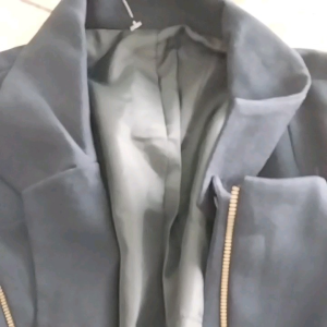 Blazer wanita