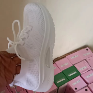 Sepatu Slip On Cewek Terbaru Warna Limited Edition & Desain Trendy