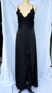 เดรสยาวลูกไม้สีดำ เซ็กซี่ อก 33 นิ้ว ยี่ห้อ Cider