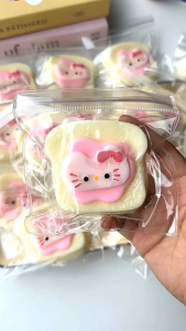 Taba Squishy Cute KT Kitten Buttercream Toast Mainan Sensorik Pencet Stress Relief Fidget Toy