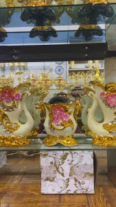 Pajangan Keramik Bentuk Angsa: Desain & Inspirasi untuk Penghias Ruangan