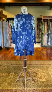 Tierra Tunik Viscos by Dian Pelangi: Kemeja Formal Hijaber & Blouse Batik Wanita Cantik