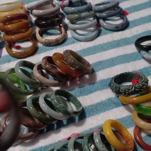 กำไลหยกแท้จากพม่าสีเทา size 59 รหัส 050 BB