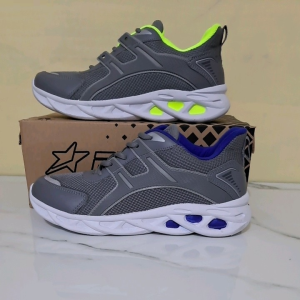 Sepatu sneakers cowok PROATT CM 200 2WRN SZ 39-43