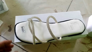 Sandal Blutiar: Sandal Trenmasakini yang Cocok untuk Berbagai Acara