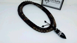 kalung liontin kayu liwung kombinasi kayu galih asem petir