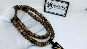 Mengenal Kalung Liwung Hitam Butiran Pipi Liontin Ukir