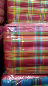 เสื่อนอนลายสก๊อต แบบ5พับ ยัดนุ่นแท้100% เสื่อพับไทย ทำบุญขึ้นบ้าน เสื่อรับไหว้งานแต่ง งานบวช ขนาด กางออกยาว 175ซม. หนา7ซม.กว้าง60ซม.นอนไม่ยุบง่าย มี หลายสีหั้ยเลือก (#คละลายหมายถึง ลูกค้าจะรับสีไหนก็ได)รับเยอะมีราคาส่ง