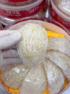 1TỔ YẾN TINH CHẾ SẠCH Loại 1 nặng 10gram NGUYÊN CHẤT 100% tặng kèm gia vị chưng gồm táo đỏ nhãn hạt chia và đường phèn